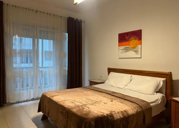 Grand Europa Apartment Velipoje